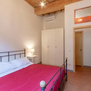 https://santagostino-apartments.it-tuscanyhotel.com